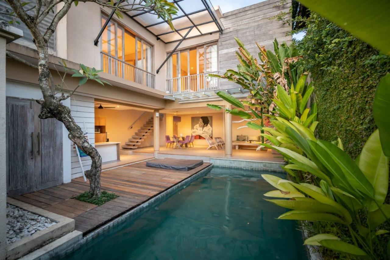Ewa 1 Villa *